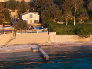 Nisos Villa Emerald - Kornáta - 2
