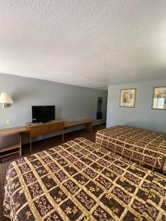 Land of Ahs Motor Inn - Erie - 2