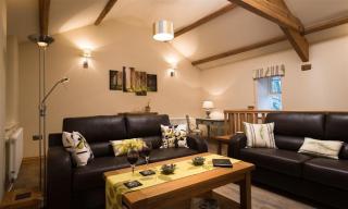 Abbots Reading Cottage - Lakeside - 7
