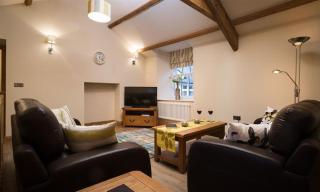 Abbots Reading Cottage - Lakeside - 6