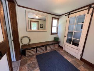 House 7 beds, 2 baths Farmstay at Pygmy Goat & Agritourism Farm - Byron Center - 6