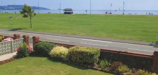 Cambria Hotel - 8