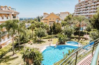 DUPLEX PENTHOUSE PUERTO BANUS POOL PADDLE WIFI BBQ - Marbella - 4