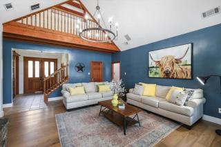 Rustic Cabin Mansion - Hot tub Gym Cinema Pool - McKinney - 4