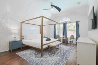 The Blue Holly - Bright & Spacious with a Pool - 6