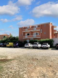 Cozy apartment in Ražanac 34 m² with sea and mountain view - Ražanac - 3