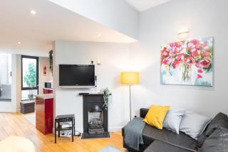 Central Location 2 BEDROOM 2 BATHROOM FAST WIFI - 7