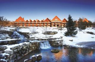 Penthouse Thousand Hills Golf Front Condo with Pool close to 76 and Sleeps 8 - Branson - 9