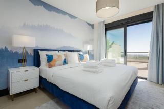 Marbella Lake Luxe Duplex Penthouse Scenic Views - Marbella - 3