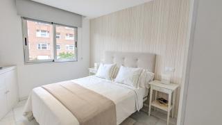 DFLAT Escultor Madrid Apartments - Madrid - 1