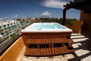 Great 2BR Home Downtown with Pool BBQ Gym Kids Area - 7