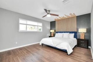 NASA 4BR Escape HeatedPool HotTub and Daybed - Friendswood - 1