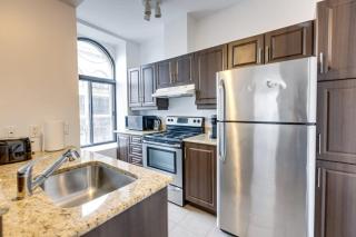 M11 Gorgeous Bright Corner 2BR in Heart of MTL - Montreal - 2