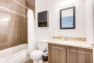 M11 Stylish & Modern 3BR downtown MTL - Montreal - 7