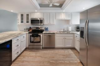 Oceanfront with pool & beach access located on the no-drive beach! - New Smyrna Beach - 3