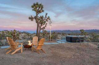 Kinetic House-Joshua Trees Sculptures Cowboy Pool - Yucca Valley - 2
