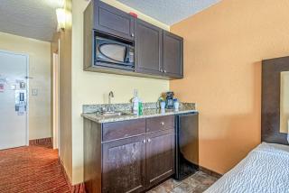 Landmark Resort Courtyard View - Unit 1408 - 3