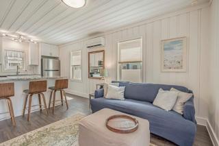 Coconut Flats Duplex- Downstairs- - 2