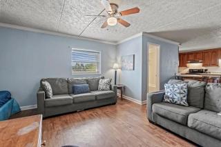 Charming Condo one block from the beach - WR 301 - Myrtle Beach - 9