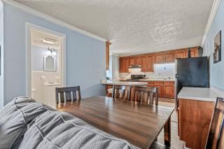 Charming Condo one block from the beach - WR 301 - Myrtle Beach - 2
