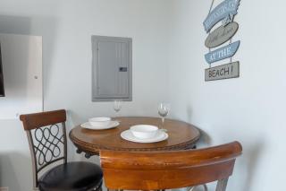 Boardwalk Beach Resort #1400 by Book That Condo - 6