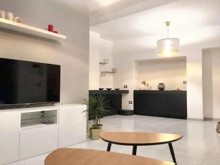 Charming Apartment in Catania with Balcony and City View - Catania - 0