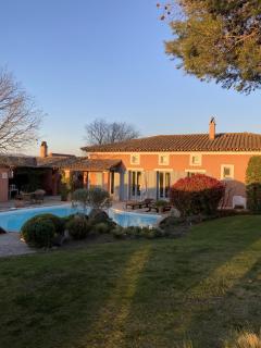 Villa tout confort climatisée, bordure du golf de Pont Royal, piscine privée - Mallemort - 0