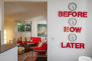 #StayinMyDistrict Modern Mid-Century Retreat - Beaverton - 1