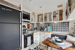 #StayinMyDistrict Twin Falls Backyard Glamper - 6