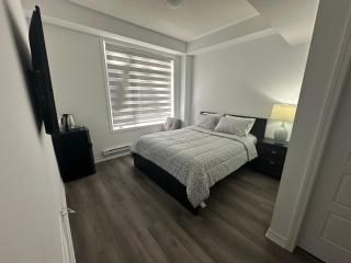Keppel Circle Residence - Brampton - 0