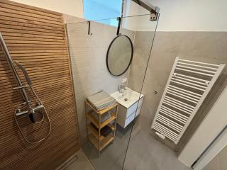 traumhafte Wohnung für 3, großzügig, Walk In Dusche - 4