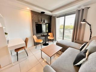 ULTRA MODERN Decorated Studio in Laguna Beach Resort 2. - Jomtien Beach - 0