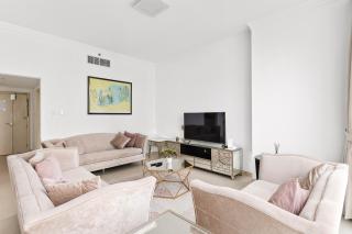 2 Bedroom with Direct Free Beach Access - Al Bateen Towers - 8
