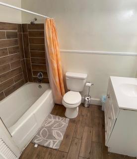 Charming 3-Bed, 1,5 Bath Home - Entire Space Just for You! - Goodlettsville - 4
