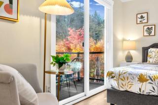 Bellevue Hidden Forest Blue House 4 min to DT - 8