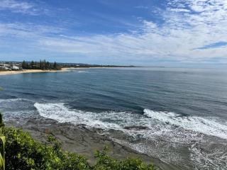Moffat Beach Coastal Contemporary Unit B - 3