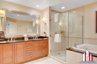 MGM Signature-10-717 Strip View Balcony Studio - 7