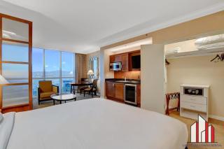 MGM Signature-11-704 Jacuzzi Studio - Las Vegas - 4