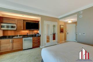 MGM Signature-24-709 Strip View Jacuzzi Studio - Las Vegas - 4