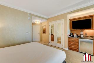 MGM Signature-04-603 Strip View Jacuzzi Studio - 4