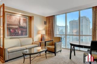MGM Signature-20-609 Strip View Jacuzzi Studio - 7