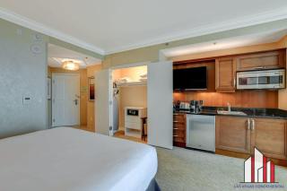 MGM Signature-26-618 Jacuzzi Studio - 1