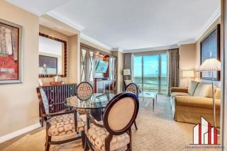 Signature 2Br3Ba balcony combo units 31-702 and 04 - Las Vegas - 8
