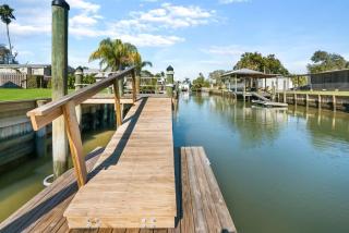 Canal Front Home! Walk to Beach, Porch, Fishing - St. Augustine - 9