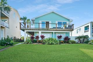Ocean Views Retreat! Renovated Apt with Beach Bikes! - St. Augustine - 0