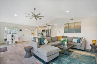 Ocean Views Retreat! Renovated Apt with Beach Bikes! - St. Augustine - 8