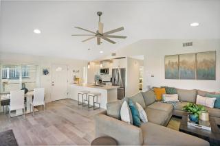Ocean Views Retreat! Renovated Apt with Beach Bikes! - St. Augustine - 7