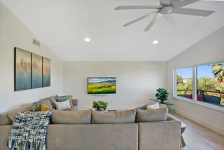 Ocean Views Retreat! Renovated Apt with Beach Bikes! - St. Augustine - 2