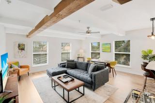 Park It At the Butterfield Garage, Historic Pre-Prohibition Style Apt in the Heart of Downtown - 9
