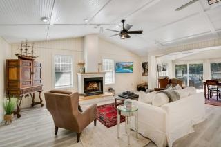 Charming Fishing Cabin Has It All, Full Dock and Summer Kitchen, Access to SUPs, Bikes, Beach Gear - Palm Coast - 1